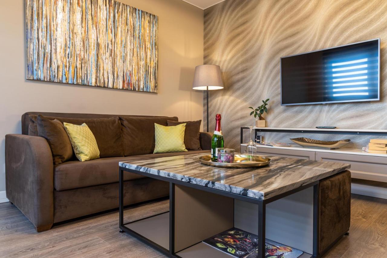 Deluxe Apartment Mit Tiefgarage In Naehe Messe-Bmw-Porsche-Dhl-Flughafen-Flugzeugwerk Der Deutsche Aircraft Leipzig Exterior foto